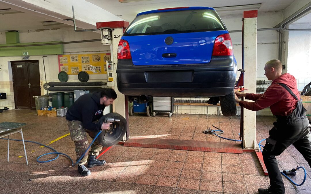 ZRUČNÝ AUTOMECHANIK